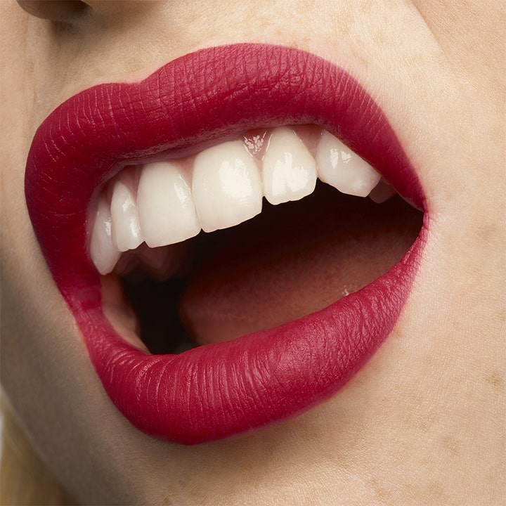 The Slim Velvet Radical Lipstick