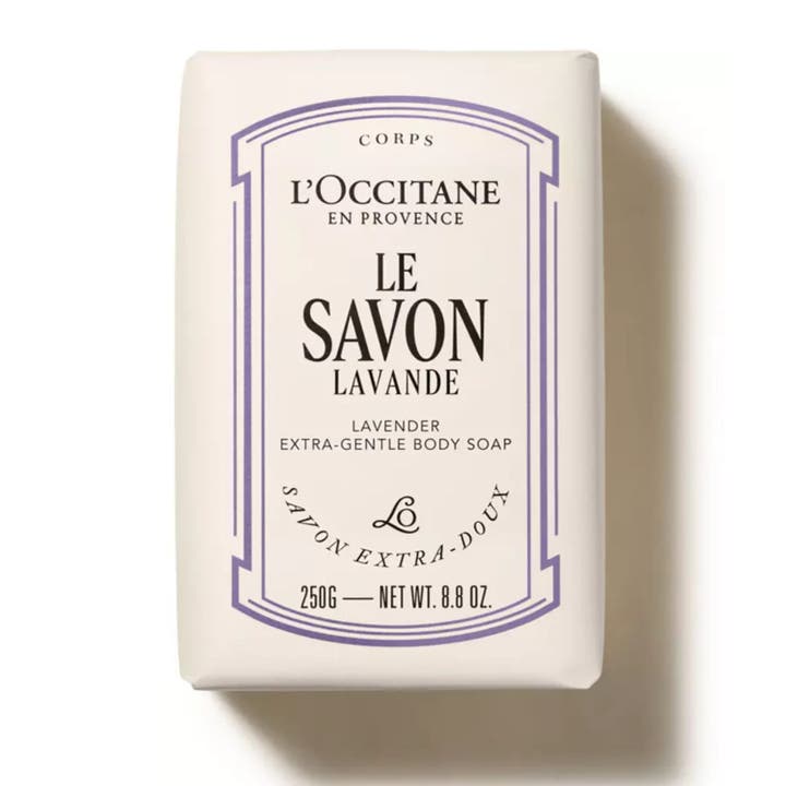 L'Occitane Shea Lavender Extra Gentle Soap 250g mild håndsæbe i beige papiremballage med et bredt lilla bånd