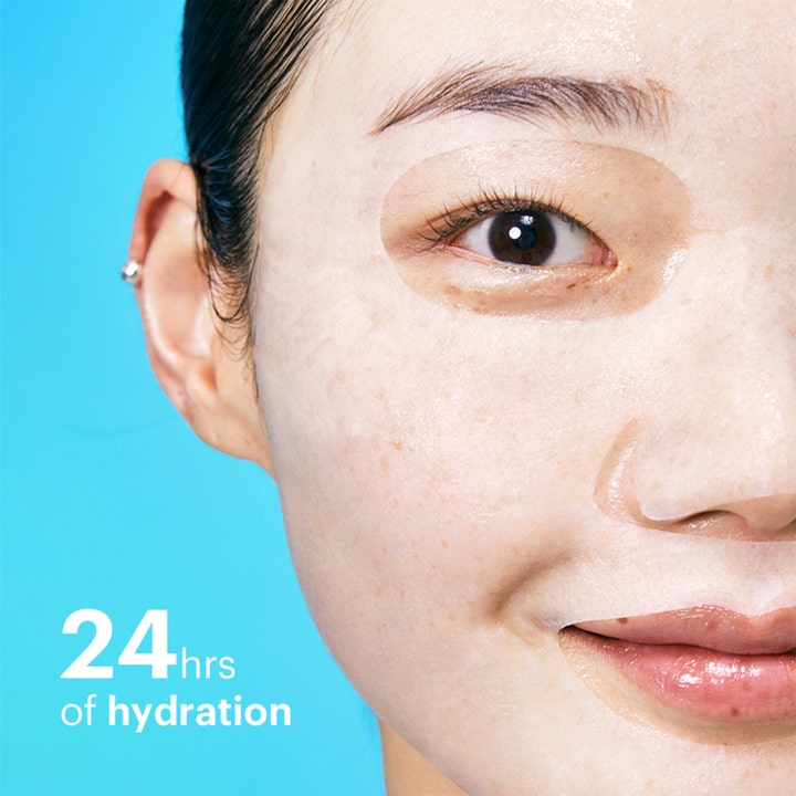 Dr.Jart+ Dermask Vital Hydra Solution Pro 26 g fugtgivende ansigtsmaske på hud med teksten 24 hrs of hydration