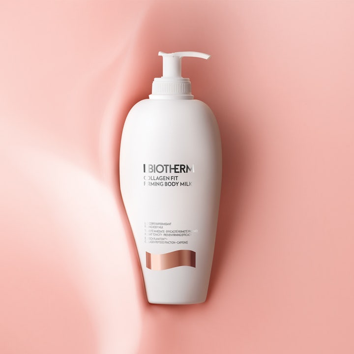 Biotherm Collagen Fit Body Milk 400 ml opstrammende bodylotion som trin 3 i en hudplejerutine med lyserød creme