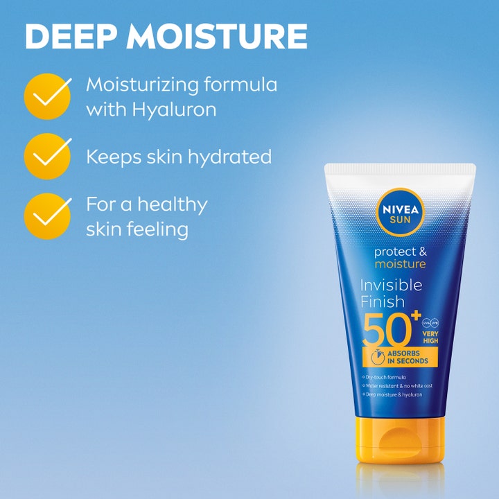 NIVEA Sun Protect & Moisture 150 ml solcreme med SPF 50 og hyaluron i blå tube der giver dyb fugt og usynlig finish