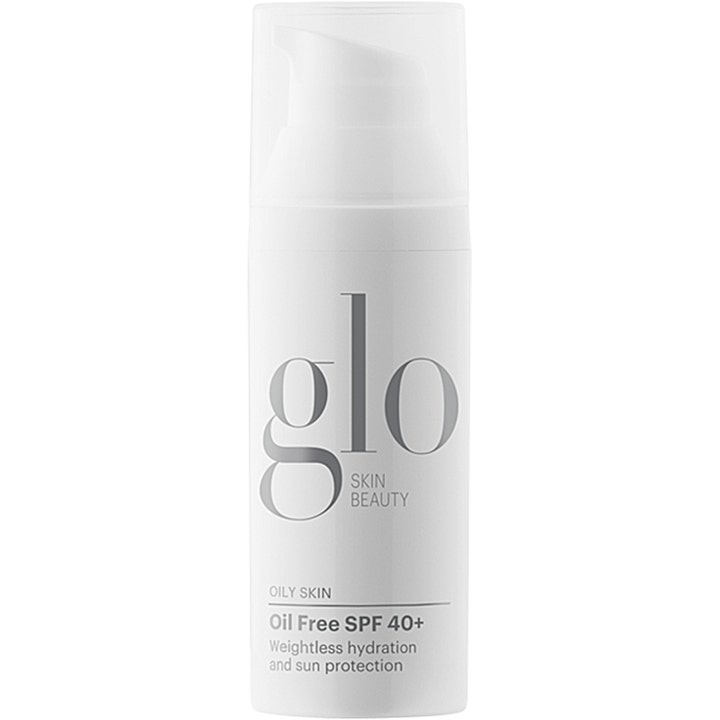 Glo Skin Beauty Oil Free SPF 40+ fugtgivende solcreme til fedtet hud i hvid pumpeflaske med gennemsigtigt låg