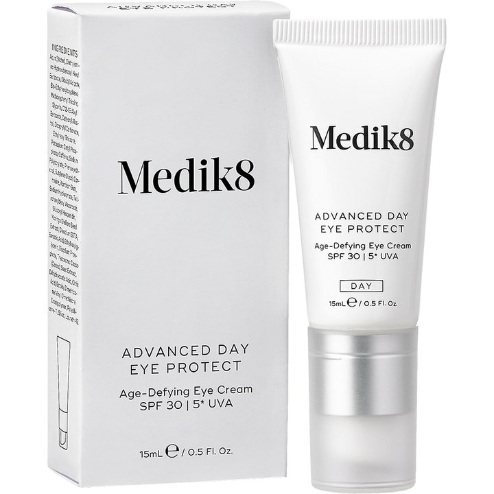 Medik8 Advanced Day Eye Protect 15 ml øjencreme med SPF 30 modvirker aldringstegn i hvid tube med sølvlåg og æske