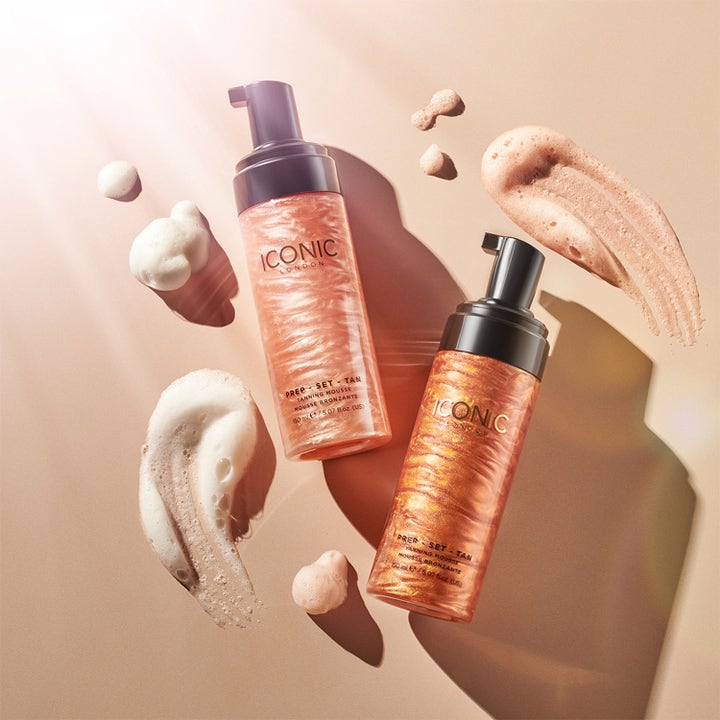 ICONIC London Tanning Mousse Prep Set Glow 150 ml brun uden sol med glitrende indhold og luftig mousse-tekstur