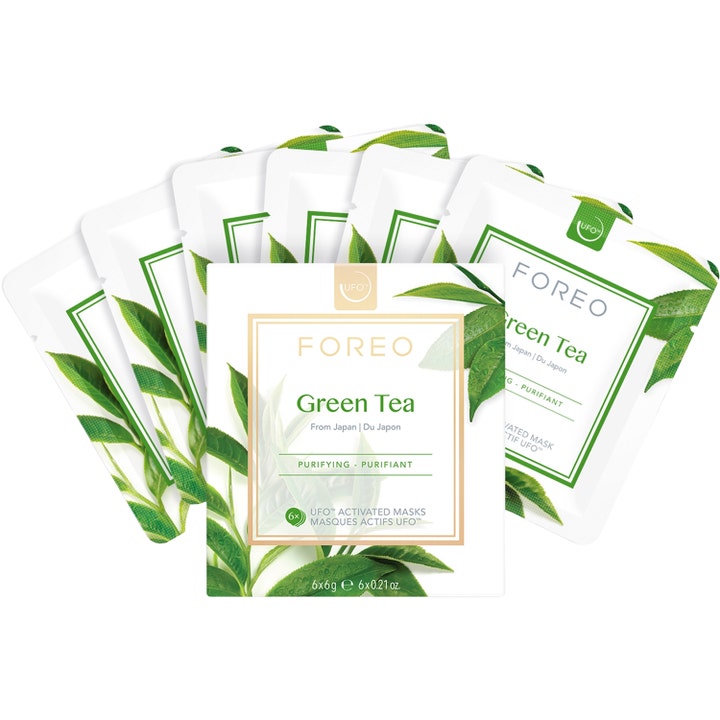 FOREO UFO Mask Natural Collection Green Tea 36 g rensende ansigtsmaske vist som seks hvide breve med teblade