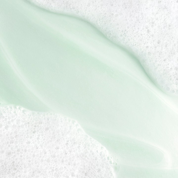 Biotherm Homme Aquapower Cleanser 125 ml opfriskende ansigtsrens med lysegrøn geltekstur og hvidt skum