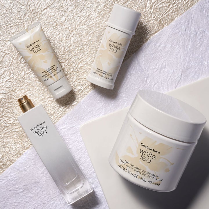 Elizabeth Arden White Tea Duo 80 ml velduftende hudpleje med kropscreme og deodorant på lys baggrund