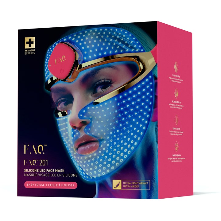 FAQ Swiss 201 LED ansigtsmaske 1 stk i pink æske der viser en kvinde med den lysende ansigtsmaske på