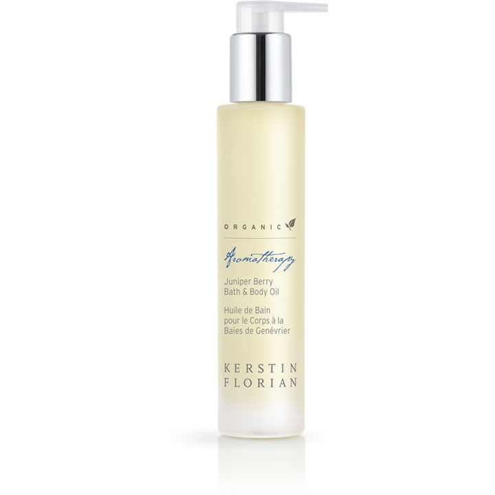 Kerstin Florian Juniper Berry Bath & Body Oil 100 ml i frostet glasflaske med sølvpumpe til kropspleje