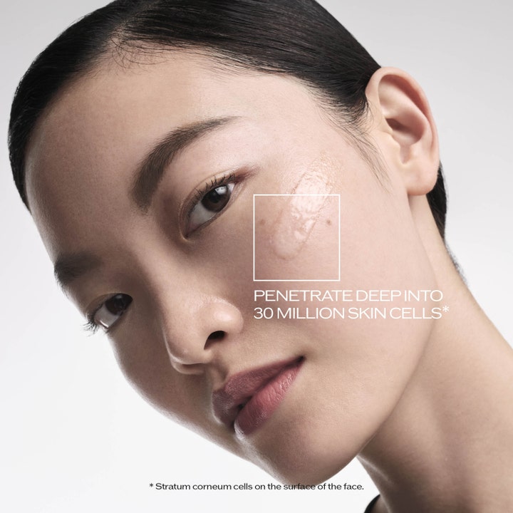 Shiseido Ultimune Power Infusing Concentrate 50 ml serum påføres på huden for at styrke og give glød