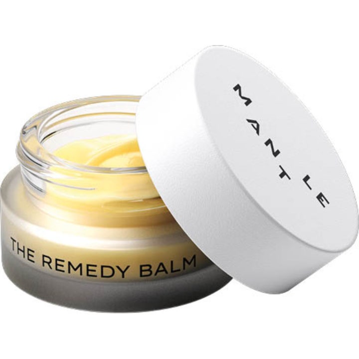 MANTLE The Remedy Balm 15 ml nærende spot treatment med en rig og cremet gul tekstur der beroliger huden