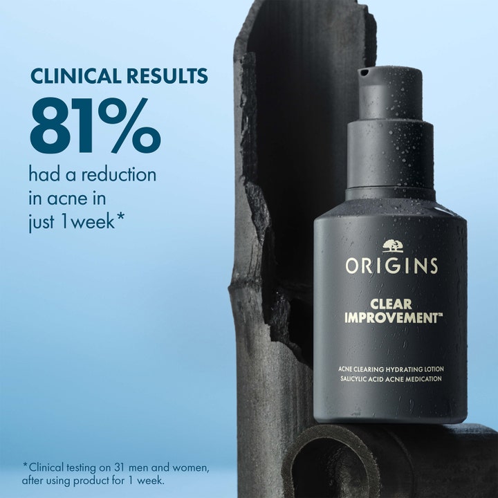 Origins Clear Improvement 50 ml ansigtscreme i grå pumpeflaske ved kul med tekst om 81% reduktion af akne.