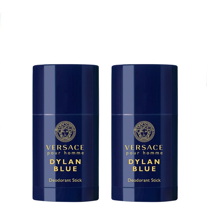 Versace Dylan Blue Pour Homme 75 ml deodorant stick giver friskhed i to mørkeblå beholdere med guld Medusa-logo