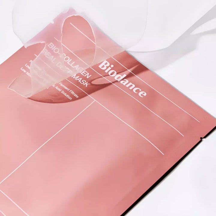 Biodance Bio Collagen-Real Deep Mask 1 stk fugtgivende ansigtsmaske i lyserød pakke med gennemsigtig maske
