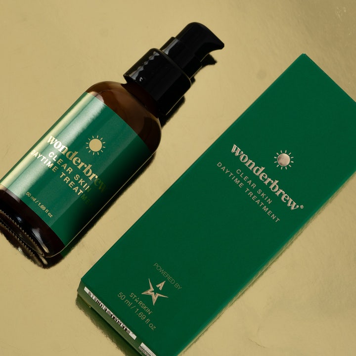 Starskin Wonderbrew Clear Skin Daytime Treatment 50 ml dagcreme i brun glasflaske med grøn æske.