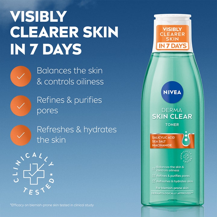 NIVEA Derma Skin Clear Toner 200 ml balancerende ansigtsvand i grøn gennemsigtig flaske giver synligt renere hud på 7 dage
