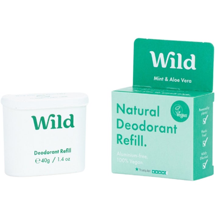 Wild Natural Deodorant Refill Mint & Aloe Vera 40g giver naturlig friskhed i hvid refill og grøn papæske