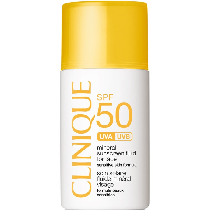 Clinique Mineral Sunscreen Fluid SPF 50 beskyttende solcreme til følsom hud i hvid plastflaske med gult låg