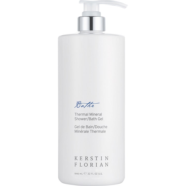 Kerstin Florian Bathe Thermal Mineral Shower Bath Gel 946 ml renser huden i en hvid pumpeflaske med sølvdetalje