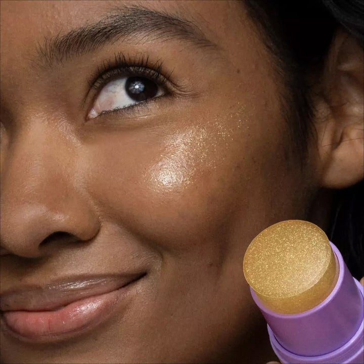 Dermalogica Golden Hour Hydrating SPF30 Stick 20 ml fugtgivende solcreme stick giver kinden en smuk gylden glød.