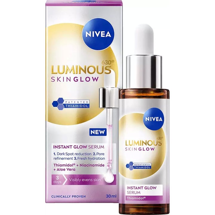 Nivea Luminous 630 Skin Glow 30 ml serum med Thiamidol i glasflaske med pipette foran hvid og guld æske