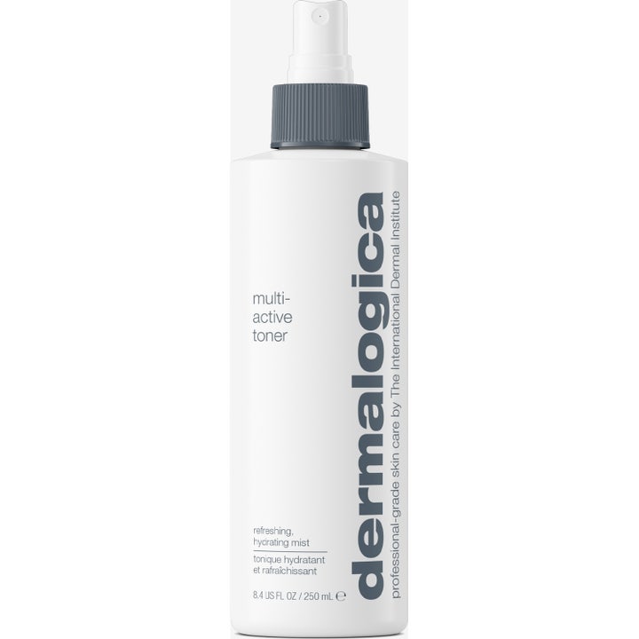 Dermalogica Multi-Active Toner 250 ml fugtgivende ansigtsspray i hvid plastflaske med spraypumpe