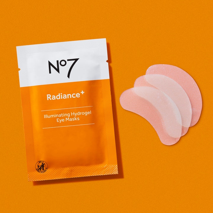 No7 Radiance+ Hydrogel Eye Masks 5 stk øjenmasker giver glød med orange sachet og tre lyserøde gelpatches