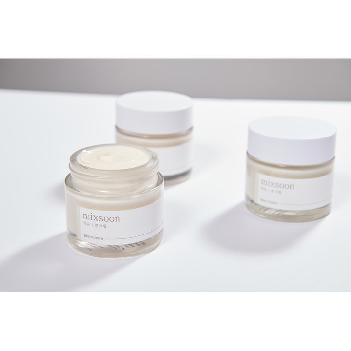 Mixsoon Bean Cream 50 ml fugtgivende ansigtscreme i en åben glaskrukke der viser en cremet tekstur