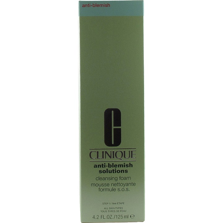 Clinique Anti-Blemish Solutions Cleansing Foam 125 ml rengøringsskum mod urenheder i en grøn papæske med sort logo