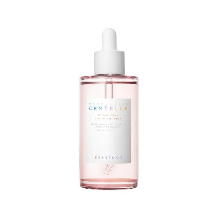 SKIN1004 Madagascar Centella Poremizing Fresh Ampoule 100 ml i klar glasflaske med lyserød serum
