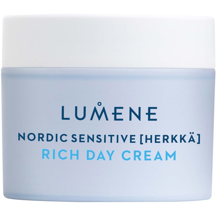 Lumene Nordic Sensitive Rich Day Cream fugtgivende dagcreme i lyseblå krukke med hvidt låg.