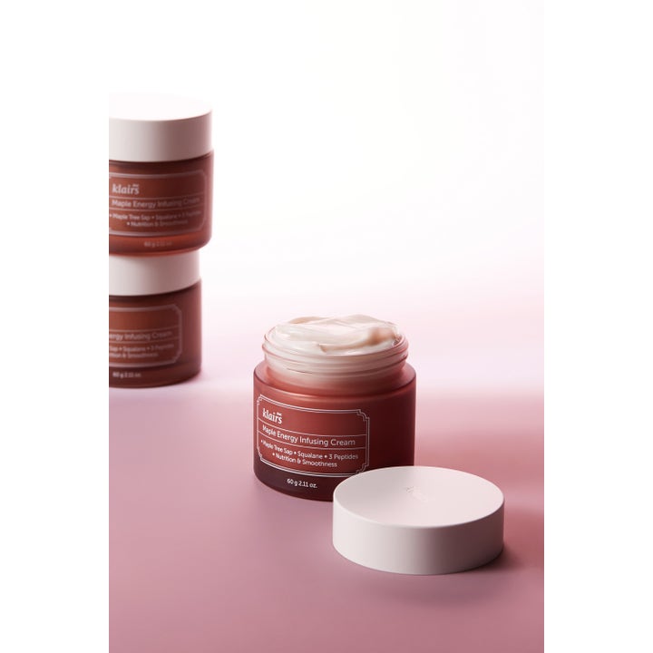 Klairs Maple Energy Infusing Cream 60 g nærende ansigtscreme i brun krukke med hvid creme og låg