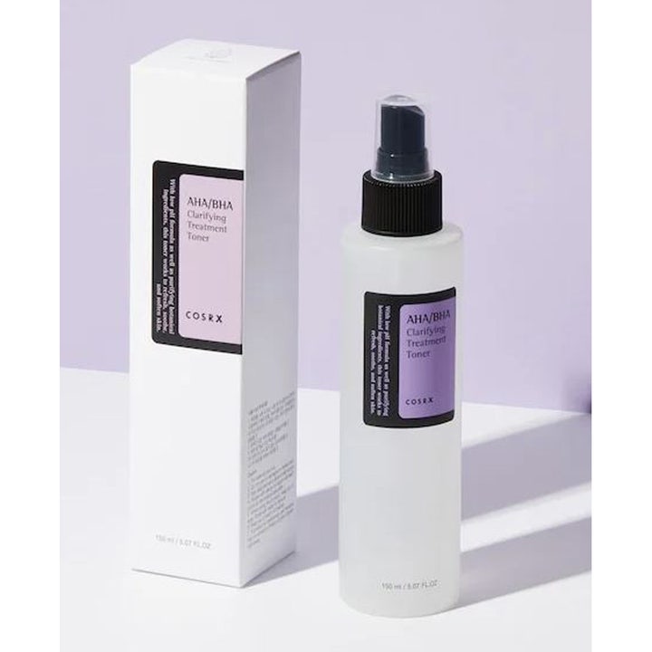 COSRX AHA/BHA Clarifying Treatment Toner 150 ml eksfolierende toner i hvid sprayflaske og æske der forbedrer hudtekstur