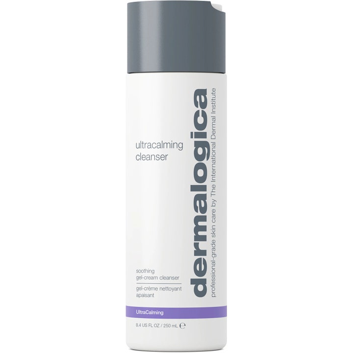 Dermalogica Ultracalming Cleanser 250 ml beroligende ansigtsrens i hvid flaske med gråt låg og lilla detaljer