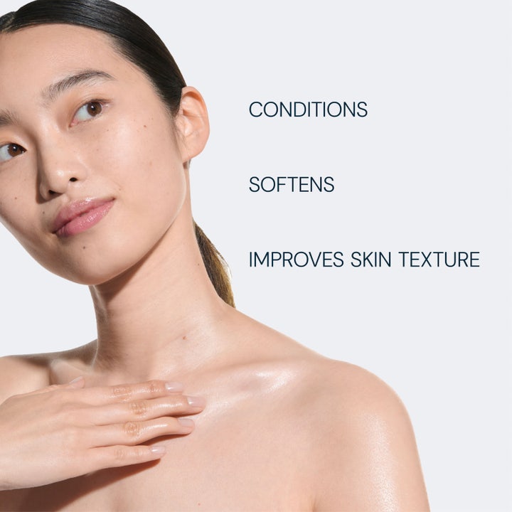 Elemis Japanese Camellia Oil Blend 100 ml kropsolie der conditions softens og improves skin texture på huden
