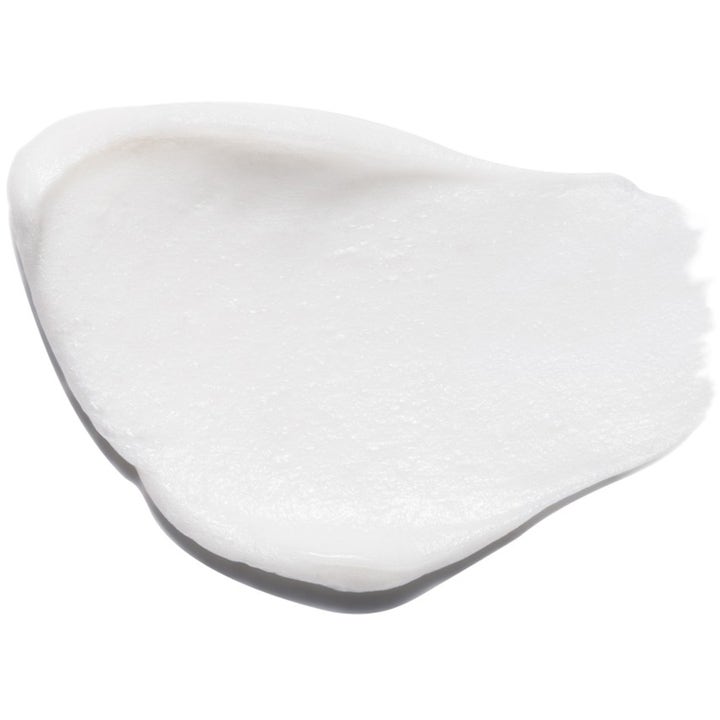 Make Prem Safe Me Relief Moisture Cleansing Foam 150 ml fugtgivende renseskum viser en blød og cremet hvid tekstur