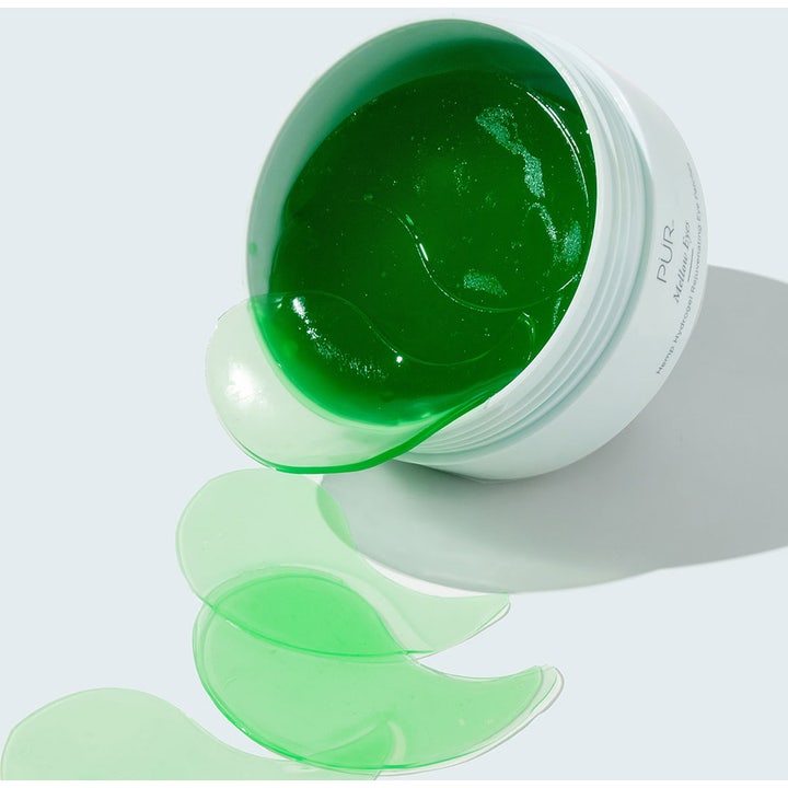 PÜR Mellow Eyes Rejuvenating Eye Patches 90 g øjenmaske med kølende grønne hydrogel-patches i en hvid krukke