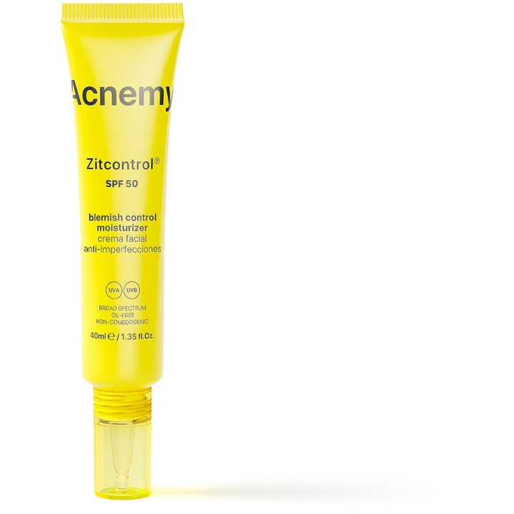 Acnemy Zitcontrol SPF 50 40 ml fugtgivende ansigtscreme mod urenheder i en klar gul tube med gennemsigtigt låg.
