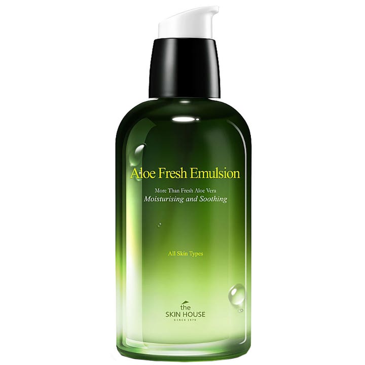 The Skin House Aloe Fresh Emulsion fugtgivende ansigtsemulsion i en mørkegrøn glasflaske med sort pumpe