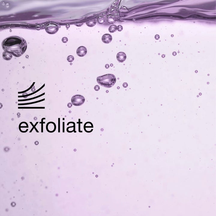 Clinique Clarifying Lotion 2 487 ml eksfolierende toner med lilla flydende tekstur og bobler samt teksten exfoliate