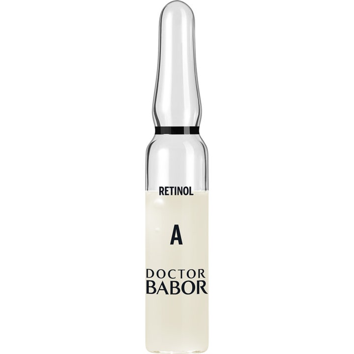 Doctor Babor Renewal Ampoule Serum Concentrate 7x2 ml til hudfornyelse i hvid æske med sølvskrift og præget ampul.