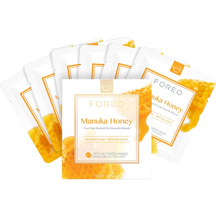 FOREO UFO Mask Manuka Honey 36 g revitaliserende sheet mask i hvide breve med honningmotiv