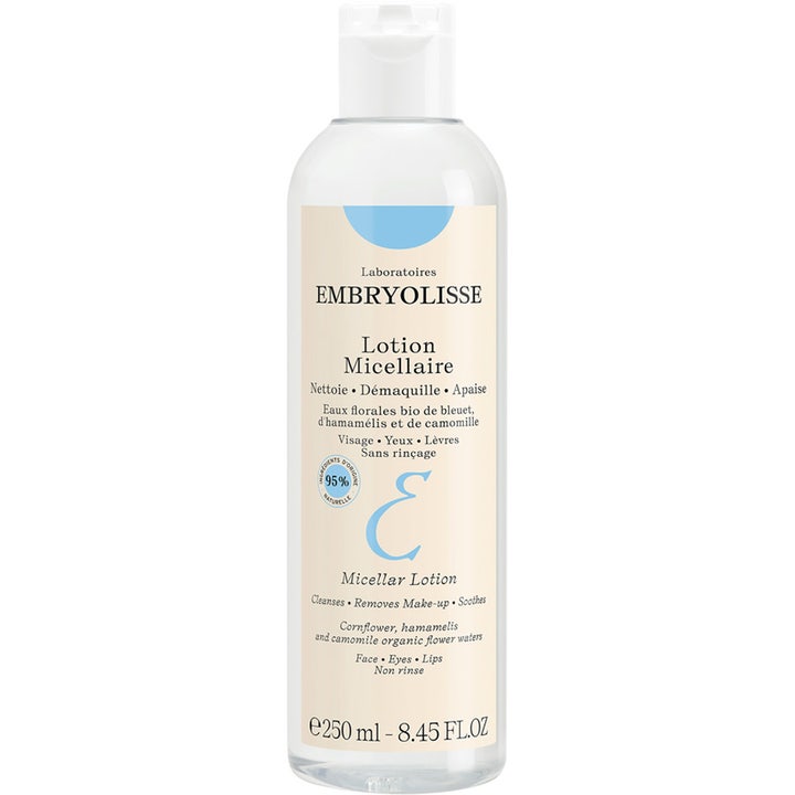 Embryolisse Micellar Lotion 250 ml beroligende ansigtsrens i klar plastflaske med hvidt låg og lyseblå detaljer.