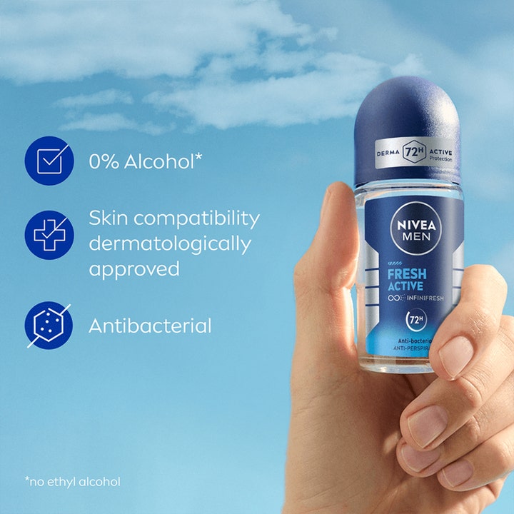 NIVEA MEN Fresh Active Roll-On 50 ml antibakteriel deodorant giver 72 timers beskyttelse vist i en hånd mod himlen