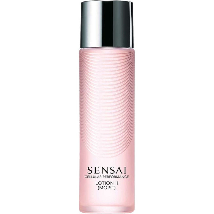 Sensai Cellular Performance Lotion II Moist 125 ml fugtgivende ansigtslotion i en lyserød riflet flaske med sølvlåg
