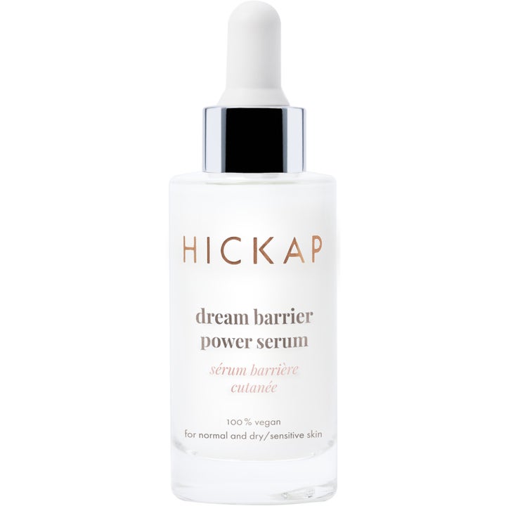 Hickap Dream Barrier Power Serum vegansk styrkende ansigtsserum i hvid glasflaske med sølvdetaljer og pipette