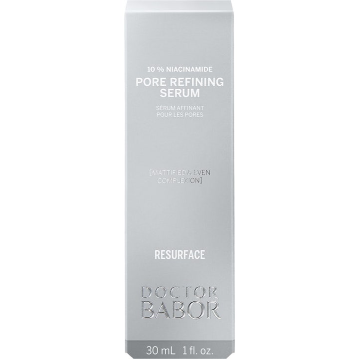 Babor DOC Pore Refining Serum 30 ml hudforfinende serum i sølvfarvet æske med 10 % niacinamid