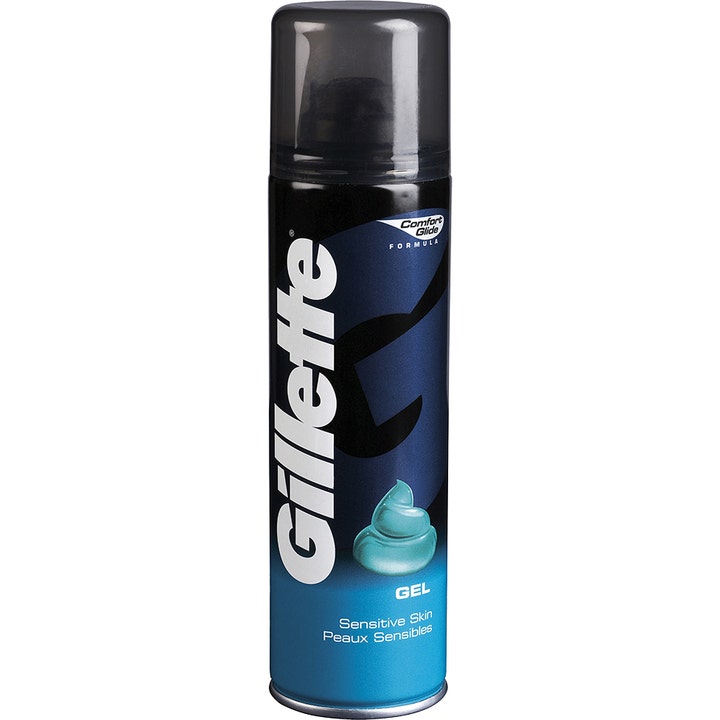Gillette Sensitive Barbergel til sensitiv hud i en blå og sort dåse med billede af lyseblå geltekstur.