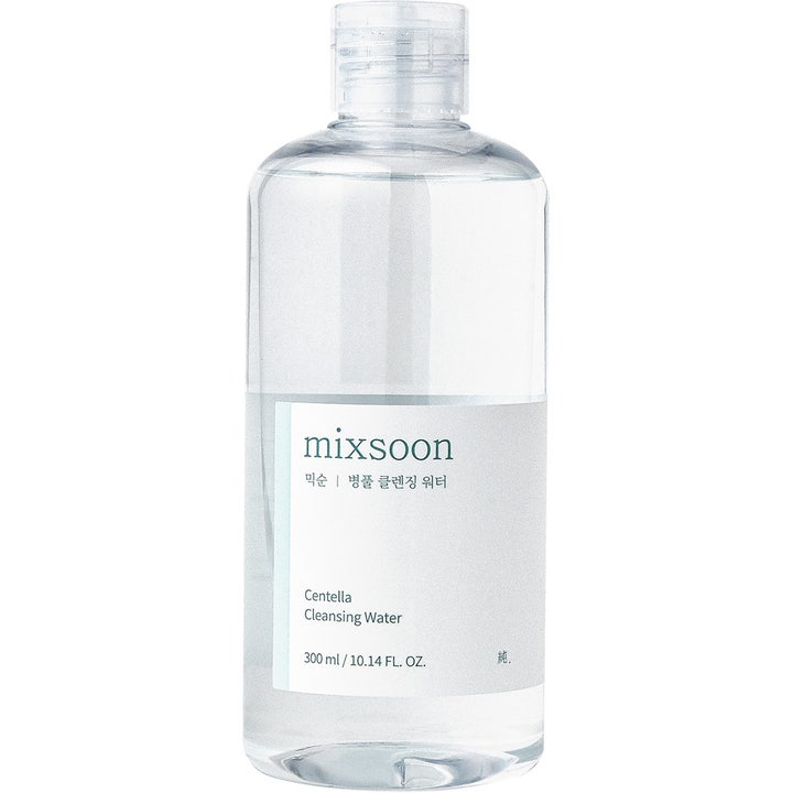 Mixsoon Centella Cleansing Water 300 ml beroligende ansigtsrens i klar plastflaske med hvid etiket