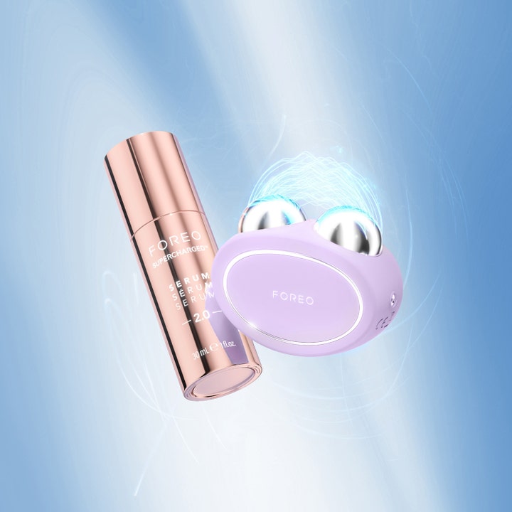 FOREO BEAR 2 Lavender 1 stk opstrammende mikrostrøm lilla enhed med sølvkugler og rose guld serum flaske